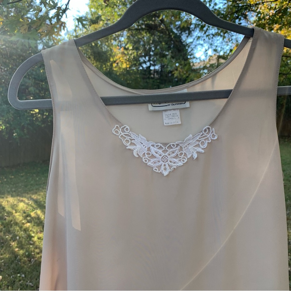 Vintage Impressions of California Sleeveless Camisole Tank w/ White Lace Detail - Picture 3 of 13